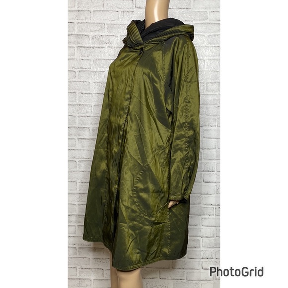 Mycra Pac reversible rainjacket - Picture 6 of 12